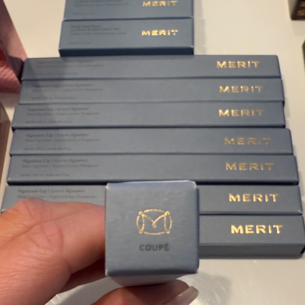 NIB Merit Signature Lip Sheer Lip Liner in Shades Coupe and Mayfair